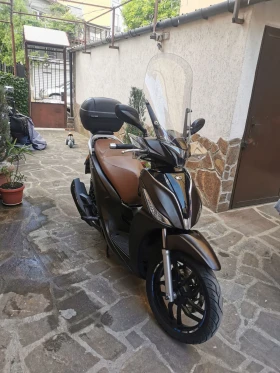  Kymco People