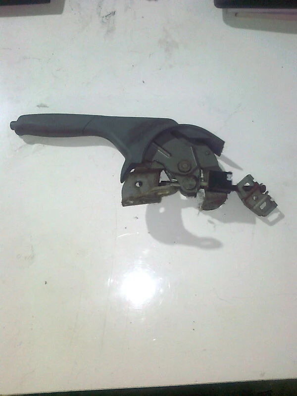 ръчна спирачка за Тойота Ярис 1.0 vvti 