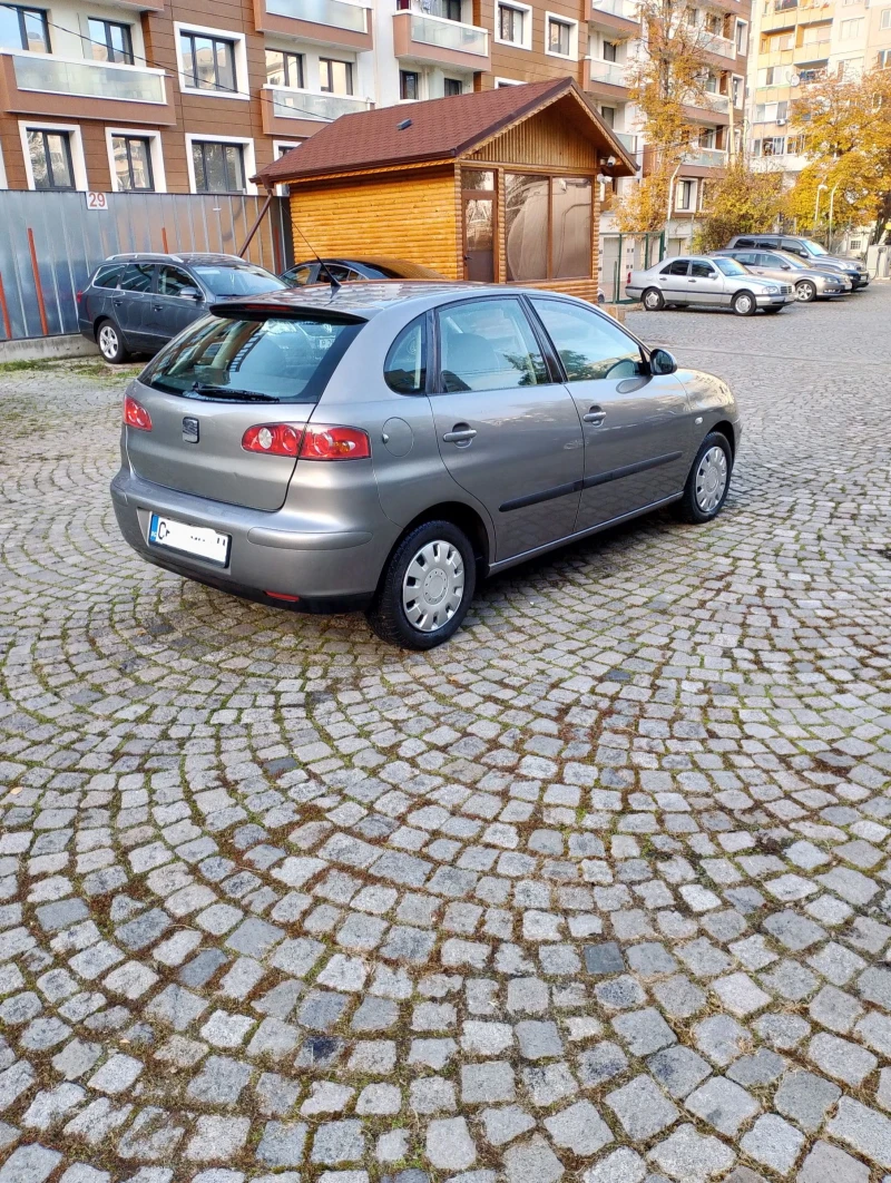 Seat Ibiza 1.4i, снимка 3 - Автомобили и джипове - 48178290