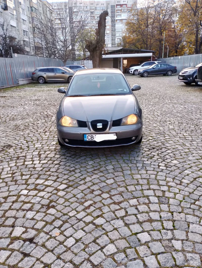 Seat Ibiza 1.4i, снимка 1 - Автомобили и джипове - 48178290