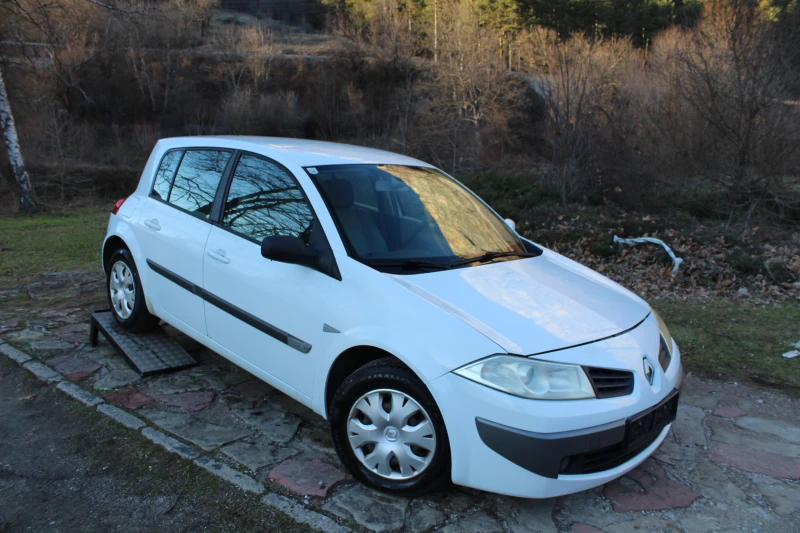 Renault Megane 1.4I НОВ ВНОС, снимка 1 - Автомобили и джипове - 48443236