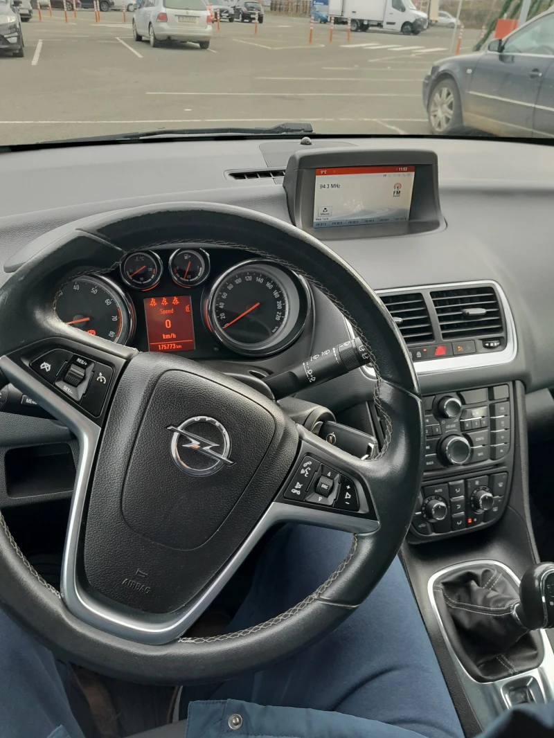 Opel Meriva, снимка 3 - Автомобили и джипове - 52049047