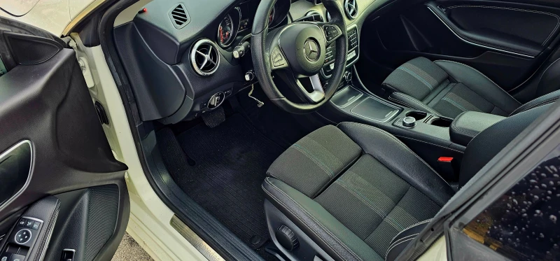 Mercedes-Benz CLA 200 4MATIC, снимка 8 - Автомобили и джипове - 52474652
