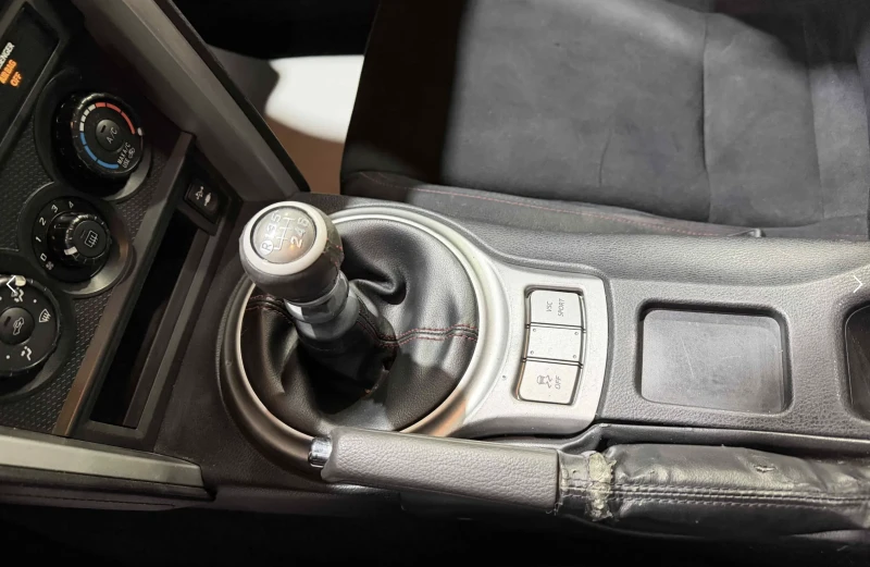 Scion Tc FR-S, снимка 16 - Автомобили и джипове - 52651842