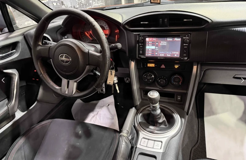 Scion Tc FR-S, снимка 10 - Автомобили и джипове - 52651842