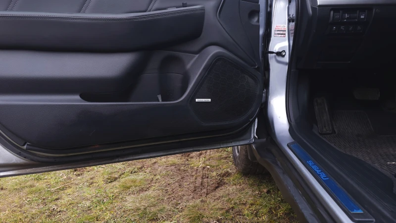 Subaru Outback CVT Limited w/EyeSight , снимка 11 - Автомобили и джипове - 52961053