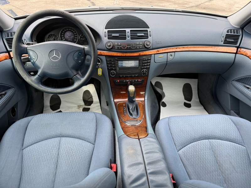 Mercedes-Benz E 320, снимка 10 - Автомобили и джипове - 53391512