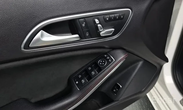 Mercedes-Benz CLA 250 AMG/ФИКСИРАНА ЦЕНА ДО БЪЛГАРИЯ, снимка 14 - Автомобили и джипове - 55102425