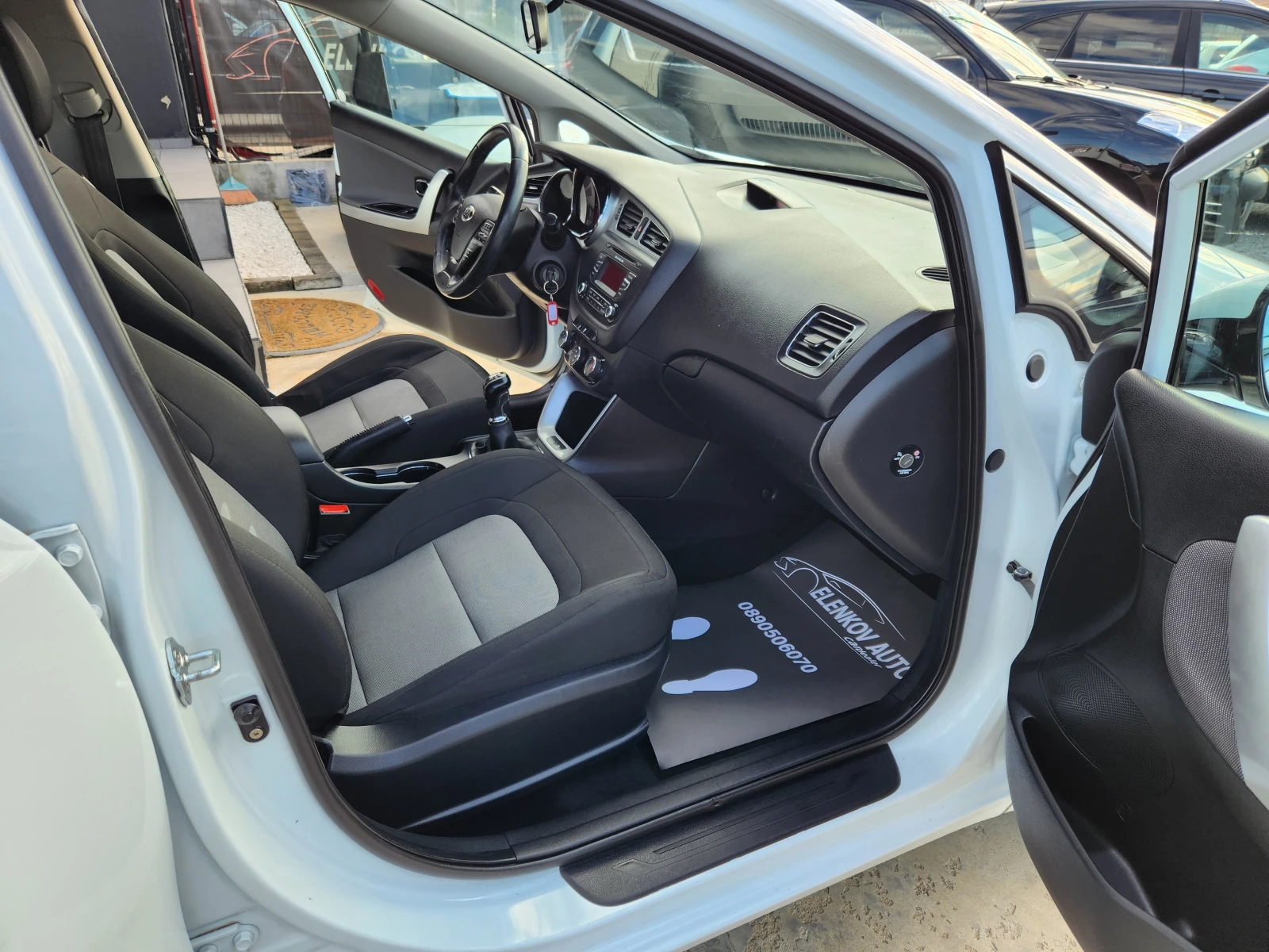 Kia Ceed 1.6 CRDI-128 . EURO 5b- | Mobile.bg   12