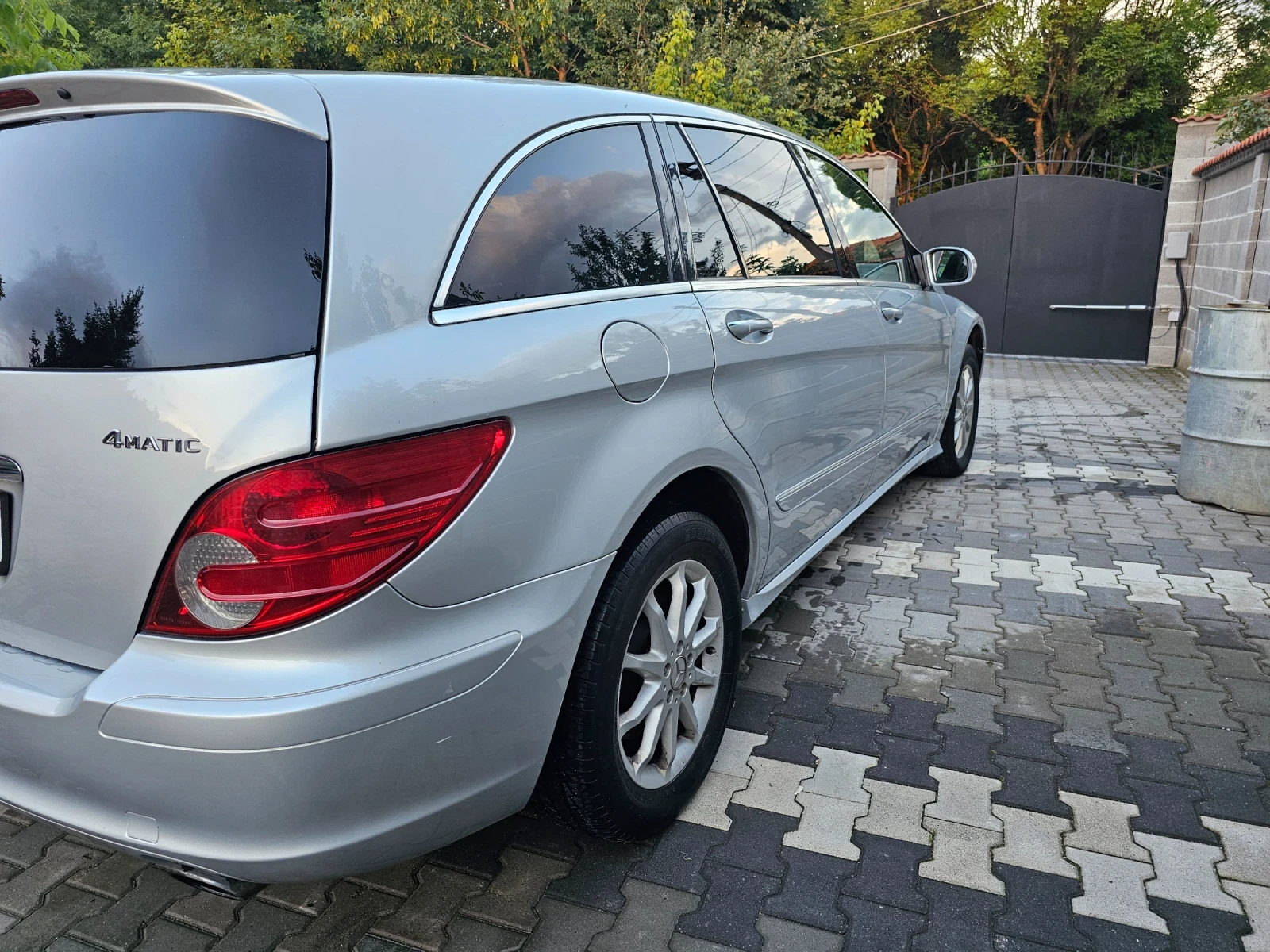 Mercedes-Benz R 350  - изображение 4