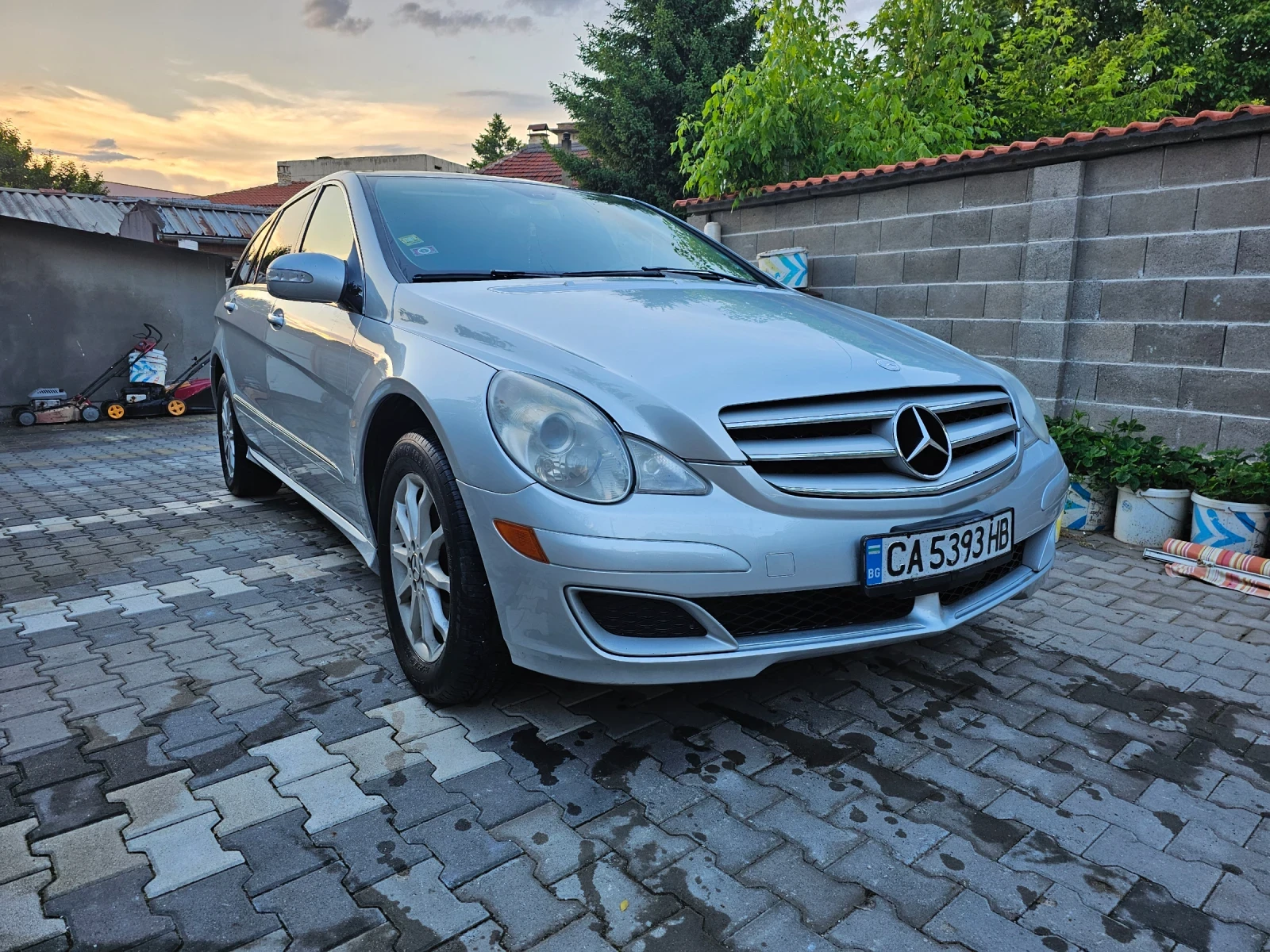 Mercedes-Benz R 350  - изображение 2