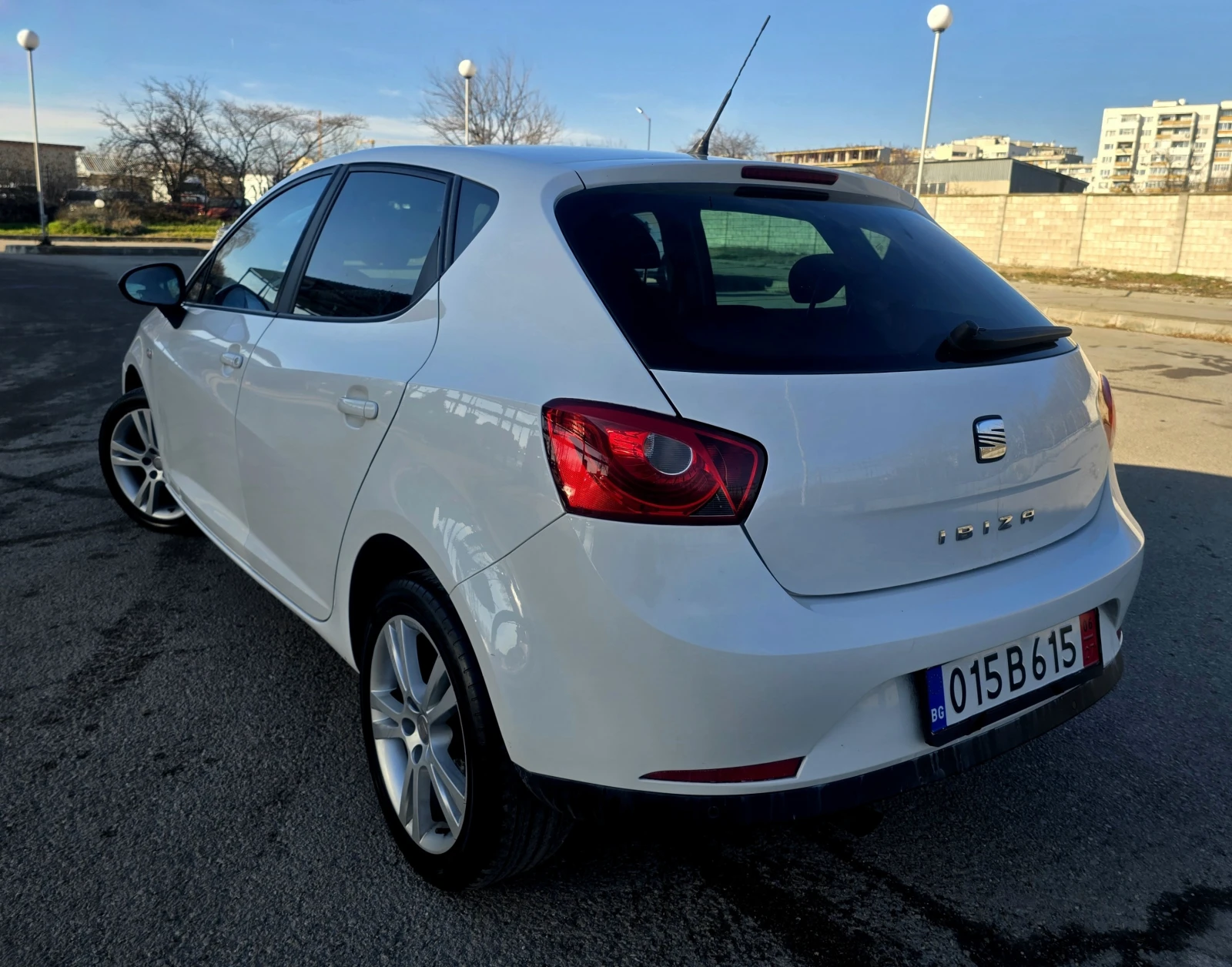 Seat Ibiza ТОП СЪСТОЯНИЕ!1.6i/105hp - изображение 5