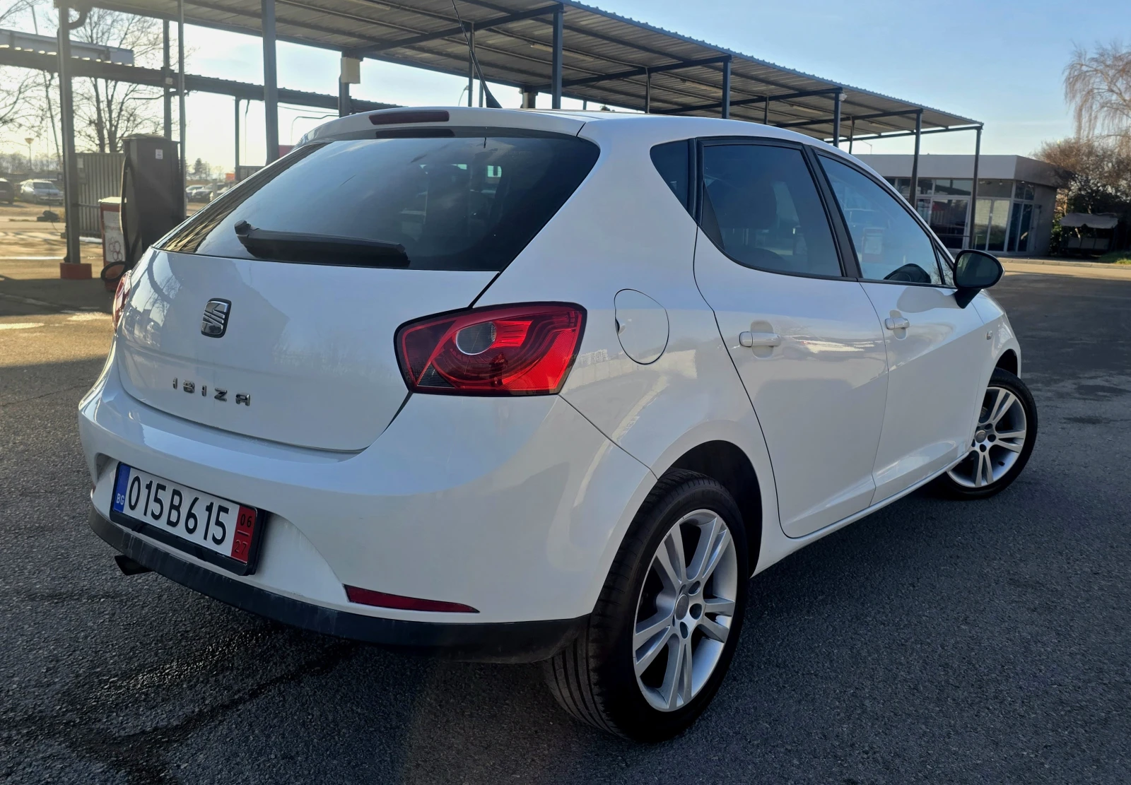 Seat Ibiza ТОП СЪСТОЯНИЕ!1.6i/105hp - изображение 3