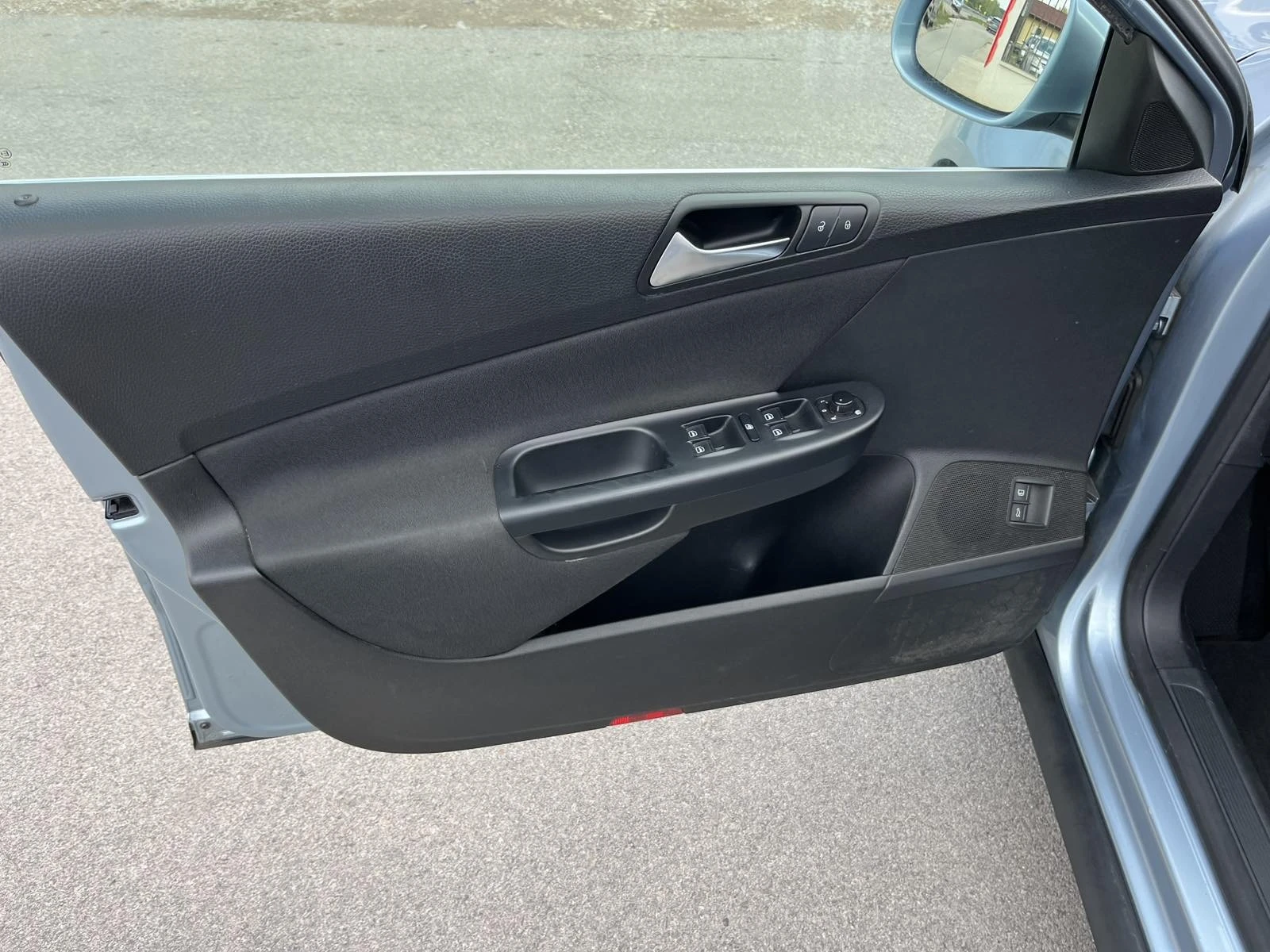 VW Passat 2.0TDI 110кс EURO 5A КЛИМАТРОНИК АВТОПИЛОТ - изображение 7