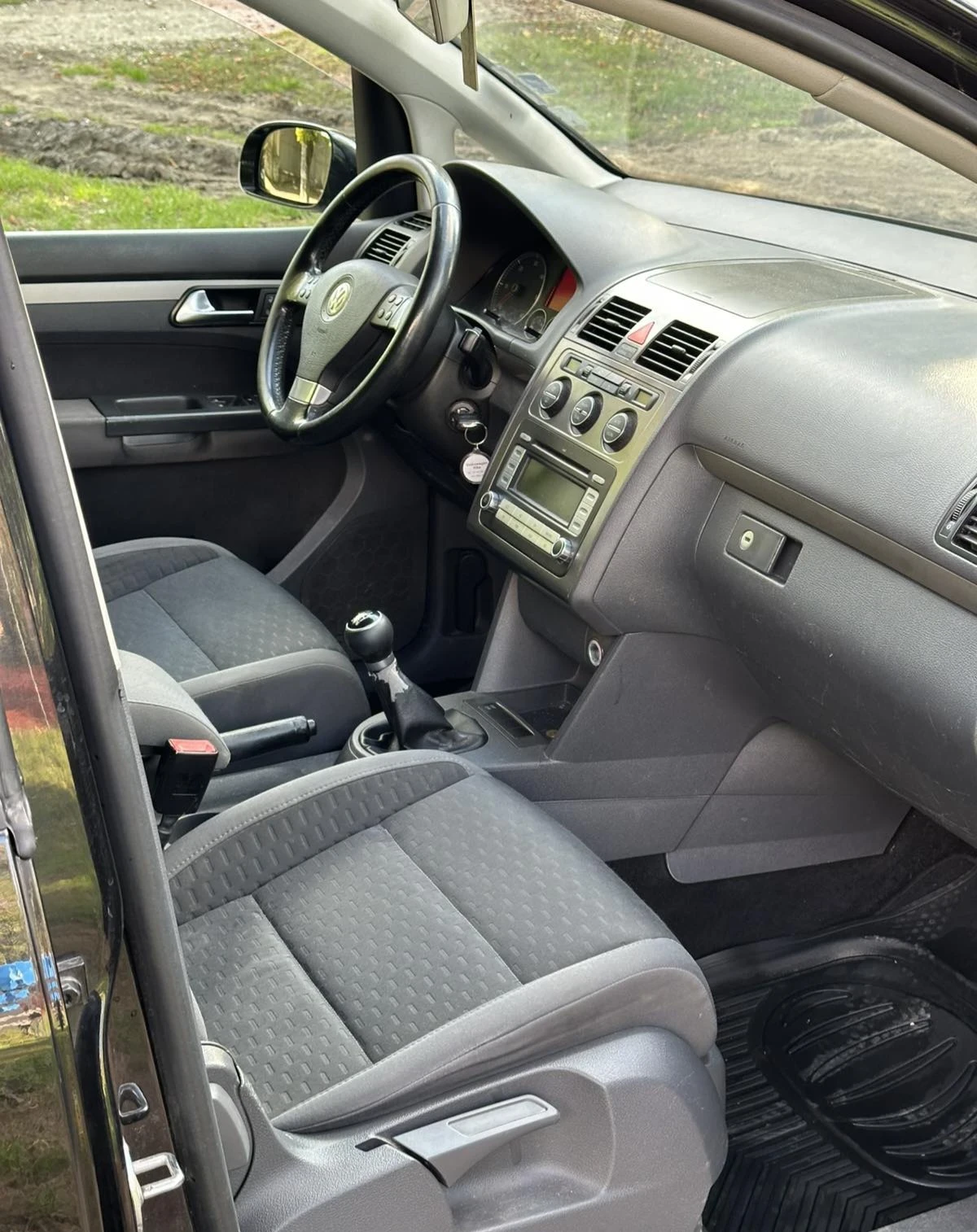 VW Touran 1.9TDI - изображение 10