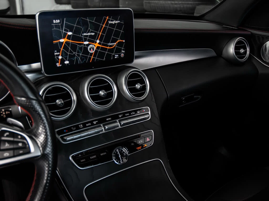 Mercedes-Benz C 43 AMG * АВТО КРЕДИТ* ЦЕНА ДО БГ * СЕРВИЗНА ИСТОРИЯ *  - изображение 10