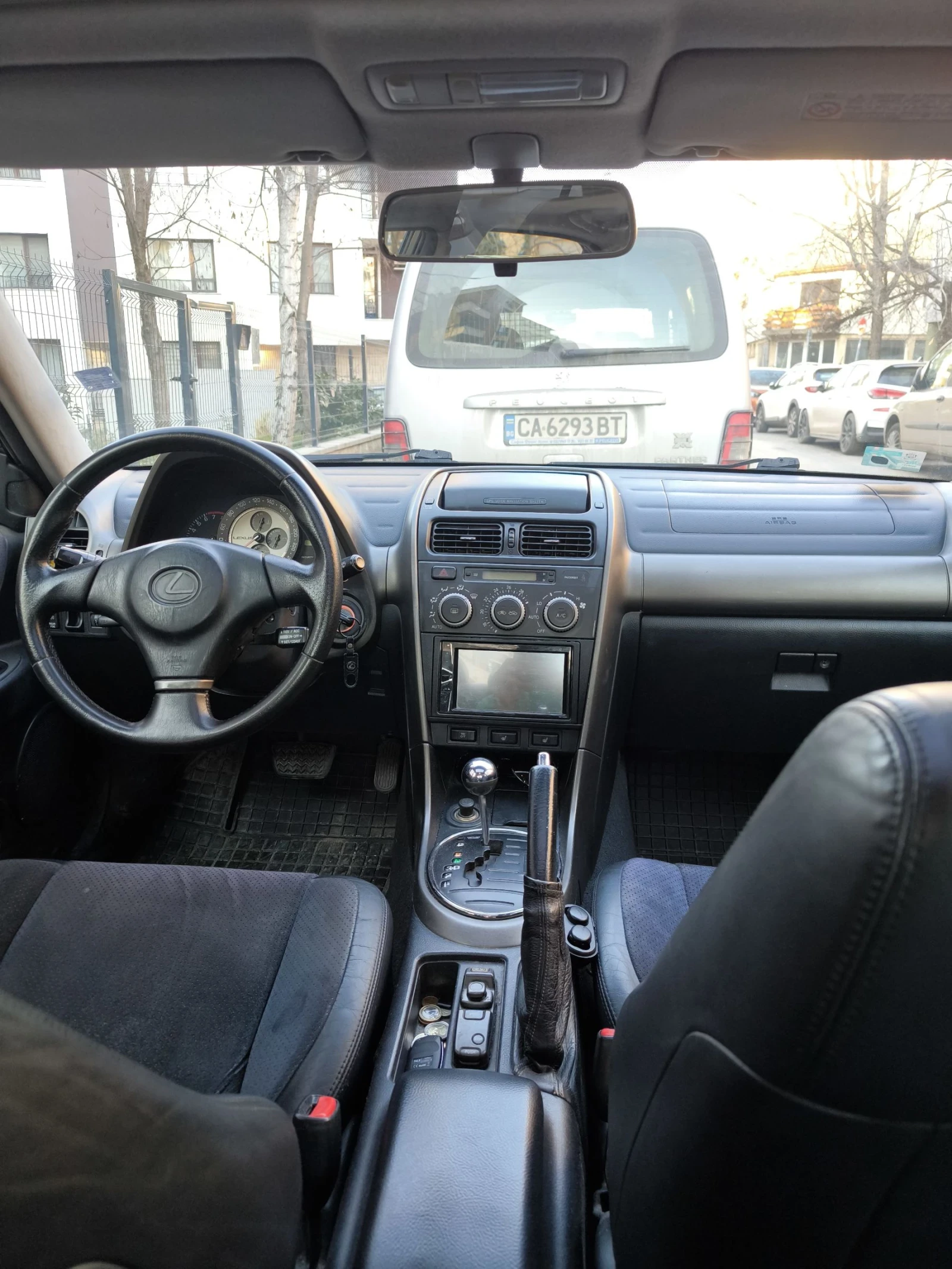 Lexus IS 200 | Mobile.bg � ����������� 12