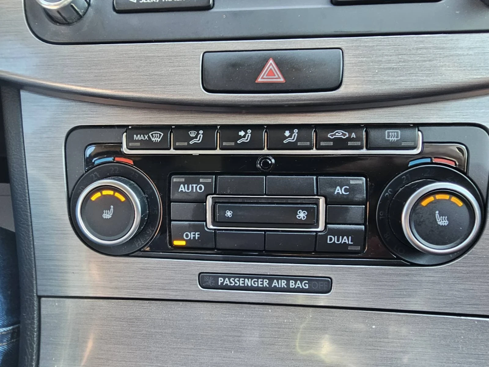 VW Passat 2.0 TDI150 к.с. /автоматик/ подгрев/ автопилот, снимка 13 - Автомобили и джипове - 53865062