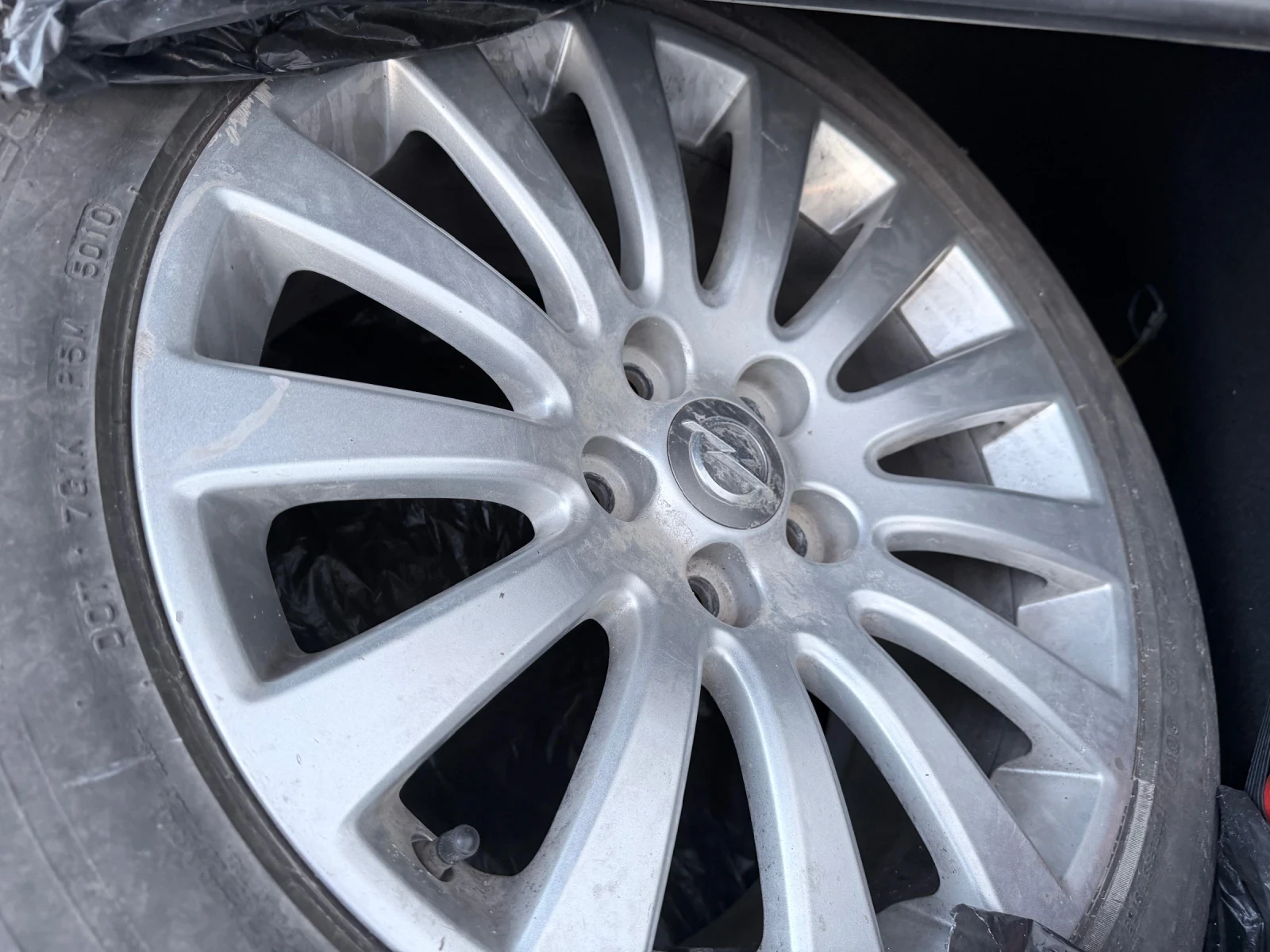 Opel Insignia, снимка 15 - Автомобили и джипове - 53865416