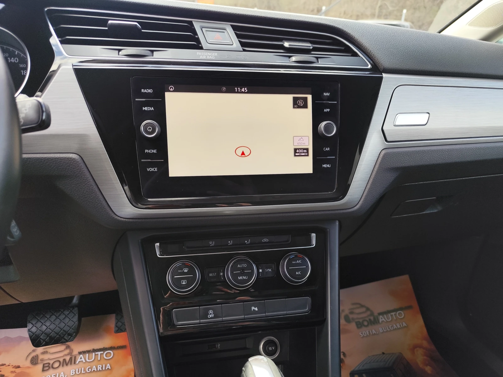 VW Touran 2.0TDi* 7 MECTA* АВТОМАТИК* , снимка 9 - Автомобили и джипове - 53985883