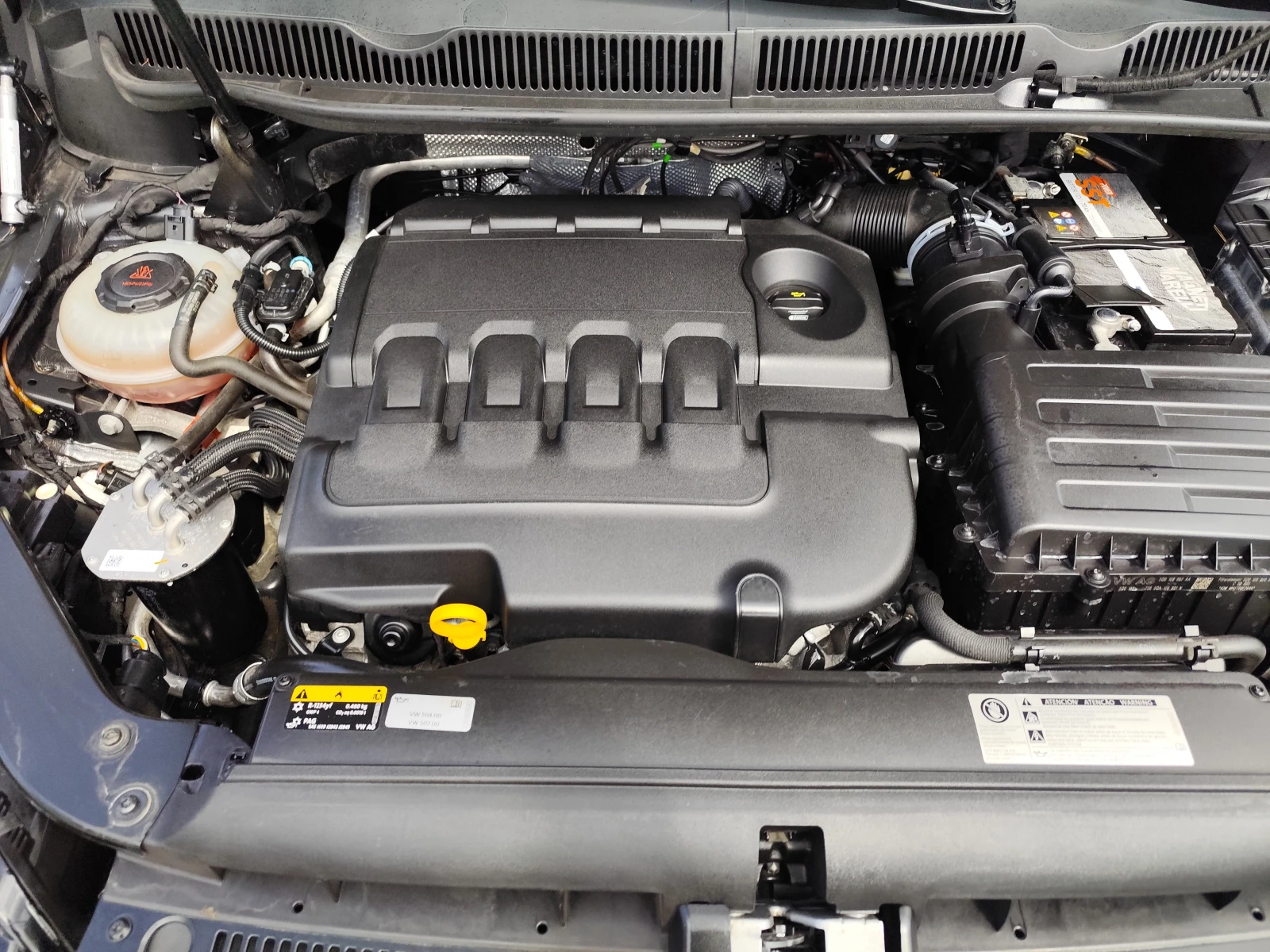 VW Touran 2.0TDi* 7 MECTA* АВТОМАТИК* , снимка 15 - Автомобили и джипове - 53985883