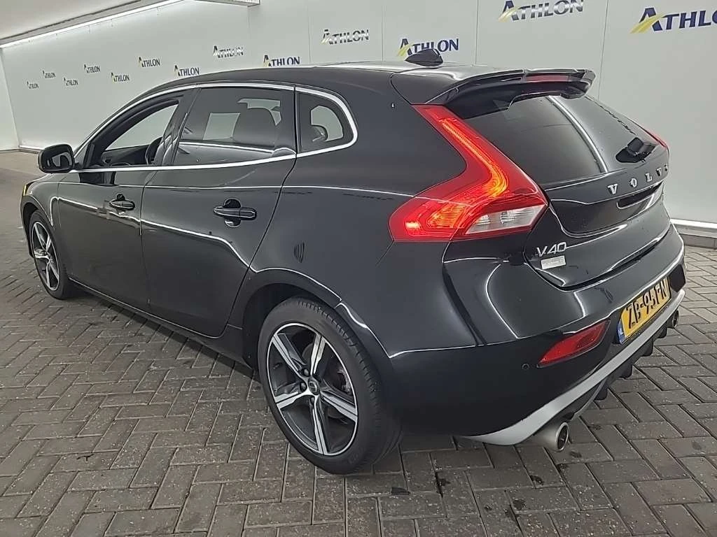 Volvo V40 Т3 R-DESIGN- * PANORAMA* , снимка 4 - Автомобили и джипове - 54067842