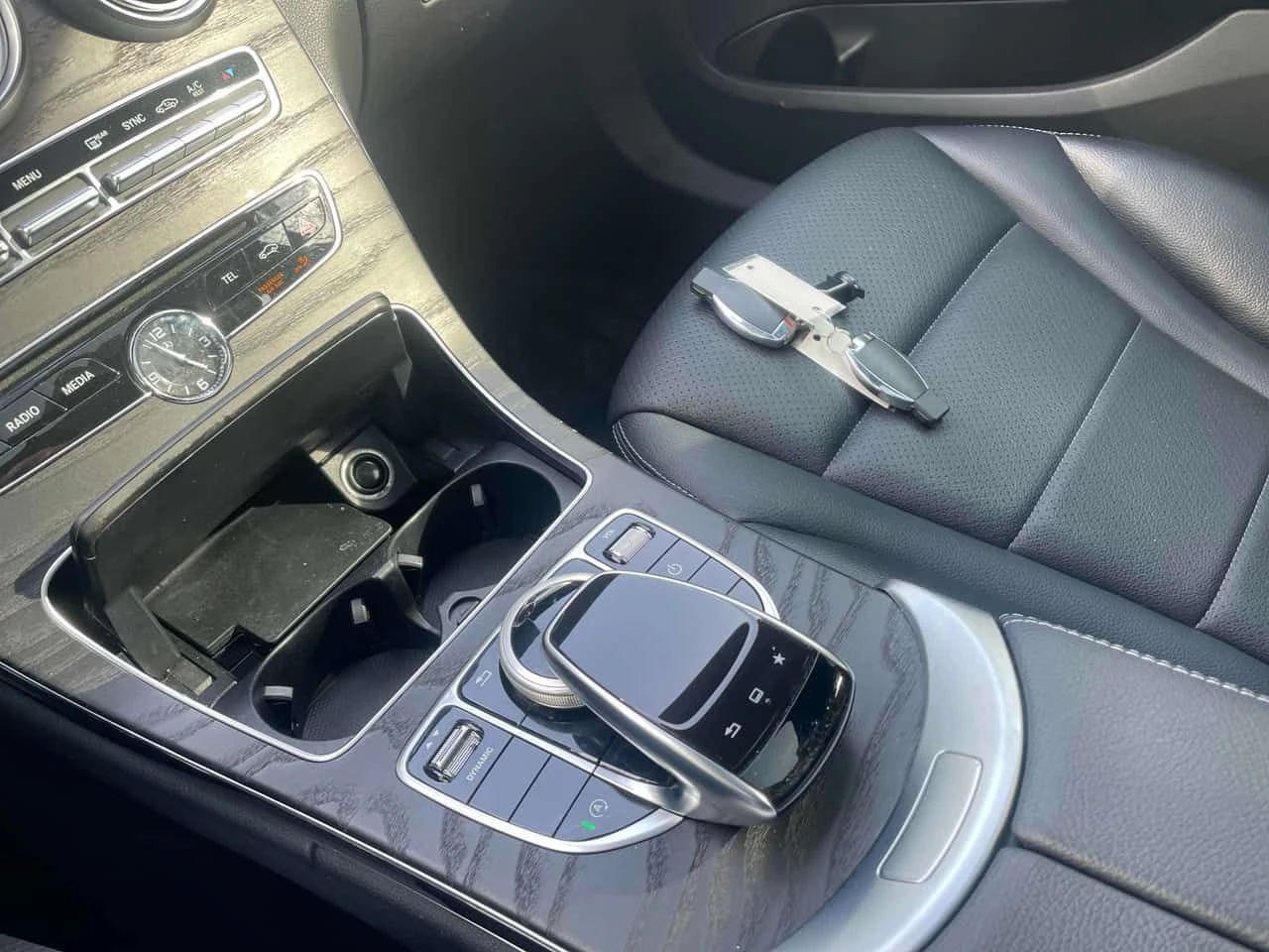 Mercedes-Benz C 300 * CARFAX * ��� ����� * ���� | Mobile.bg � ����������� 11