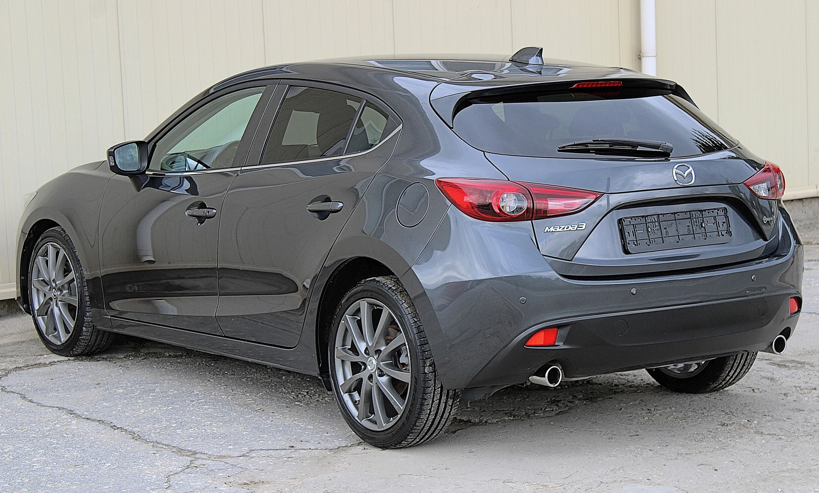 Mazda 3 2.2d/SKYACTIV/PDC/HEAD UP/DISTRONIC/KEYLESS/LED, снимка 4 - Автомобили и джипове - 54722756
