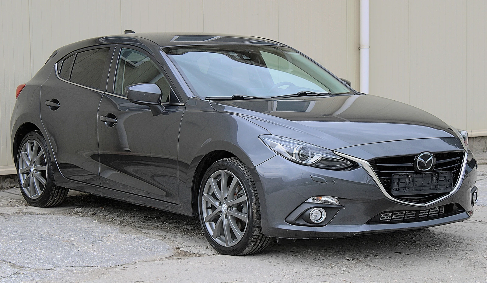 Mazda 3 2.2d/SKYACTIV/PDC/HEAD UP/DISTRONIC/KEYLESS/LED, снимка 3 - Автомобили и джипове - 54722756
