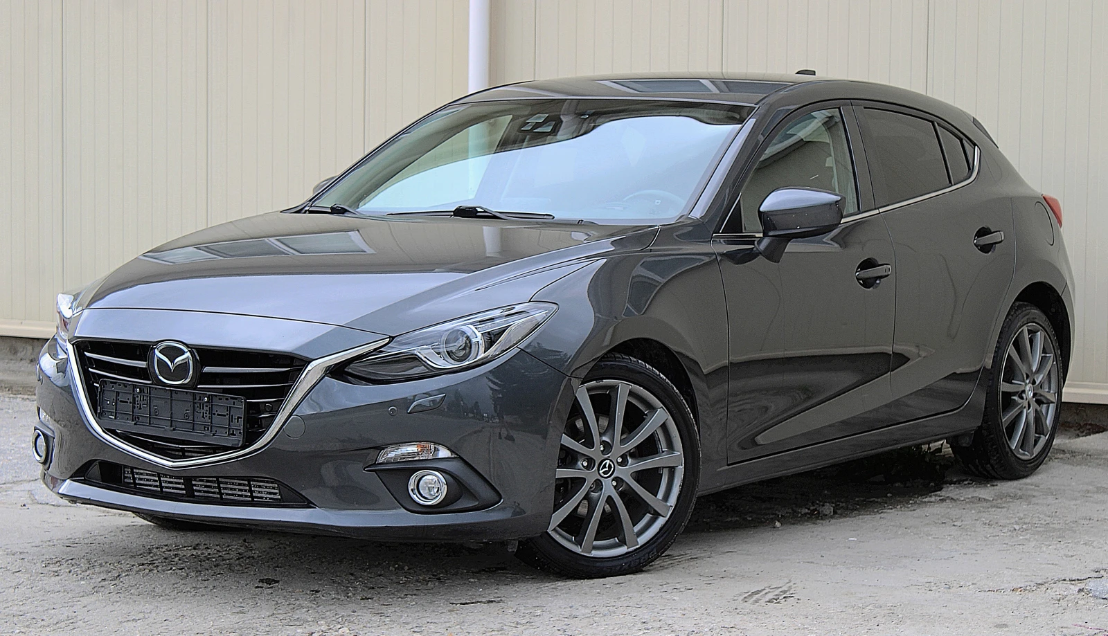 Mazda 3 2.2d/SKYACTIV/PDC/HEAD UP/DISTRONIC/KEYLESS/LED