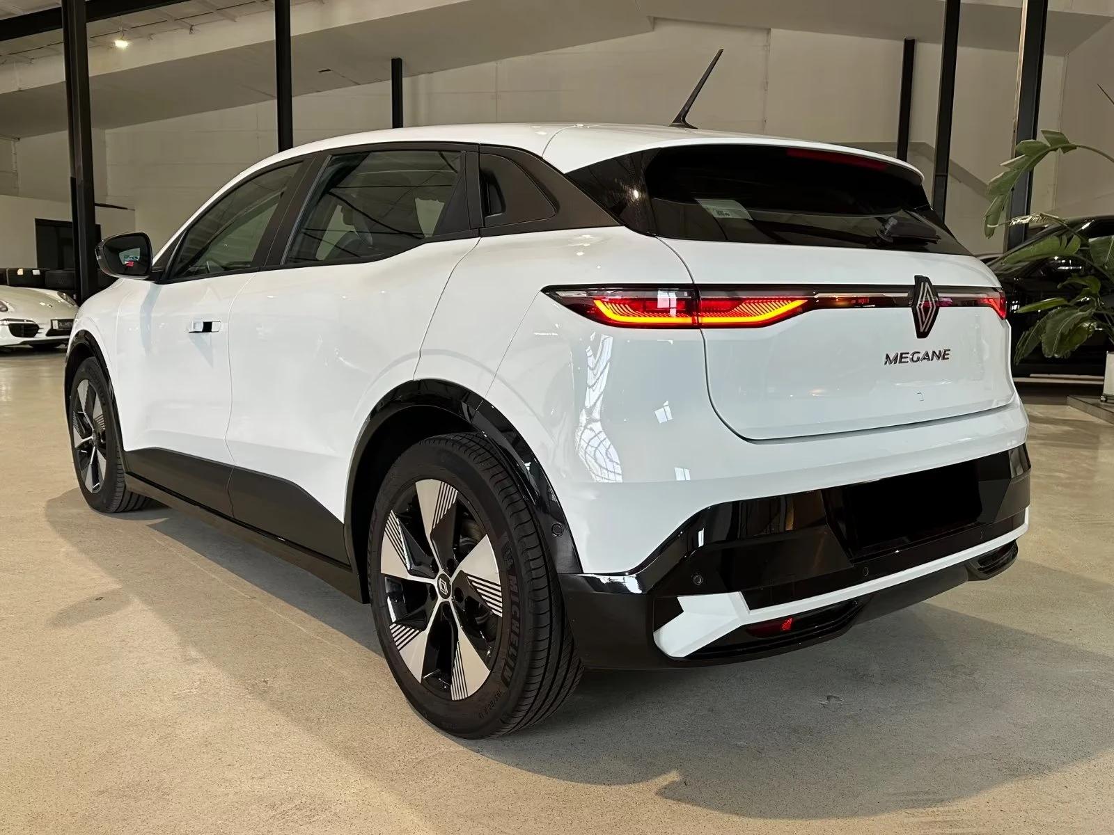 Renault Megane E-Tech Techno220| ГАРАНЦИЯ ДО 2031г| Само1806км| Т, снимка 7 - Автомобили и джипове - 54883915