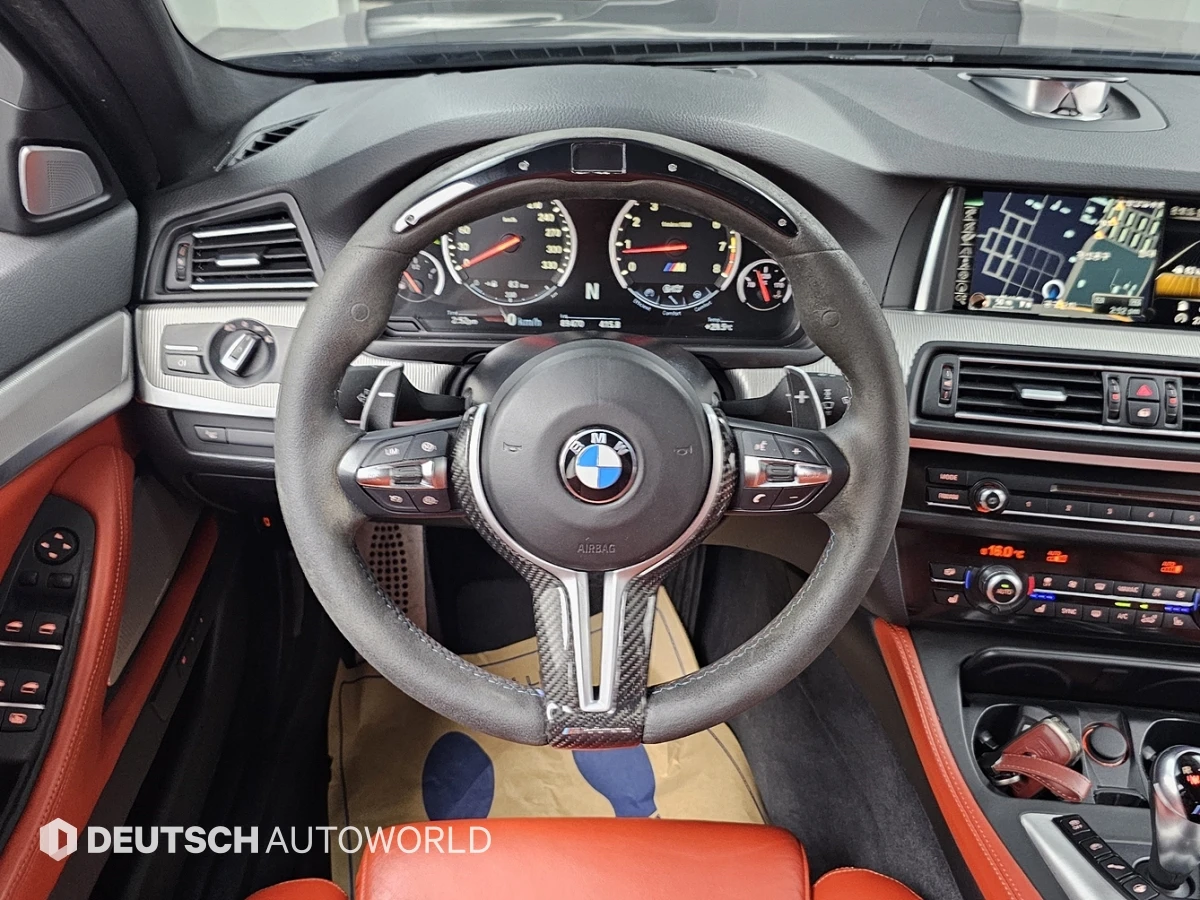 BMW M5 F90 CS CONVER* AKRAPOVIC* POPCORN* B&O* ОБДУХ* КРА, снимка 6 - Автомобили и джипове - 55153593