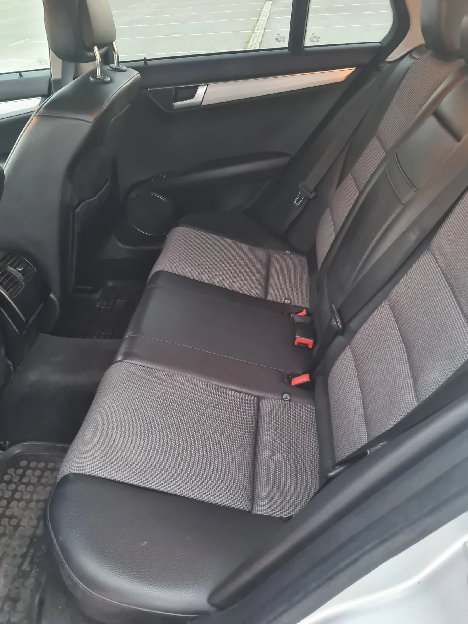 Mercedes-Benz C 200 Avangard, снимка 11 - Автомобили и джипове - 55269937