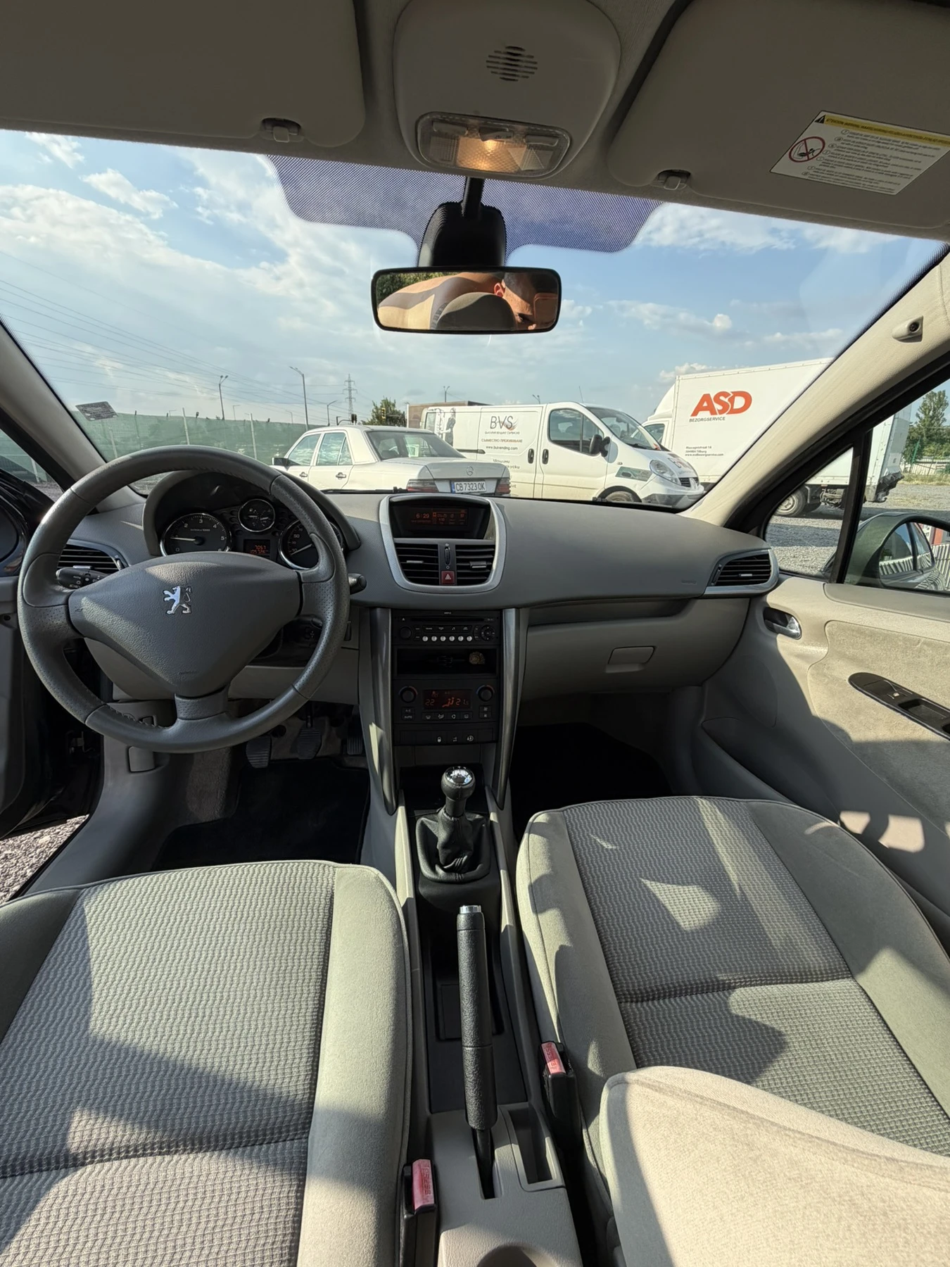 Peugeot 207, снимка 9 - Автомобили и джипове - 55692353