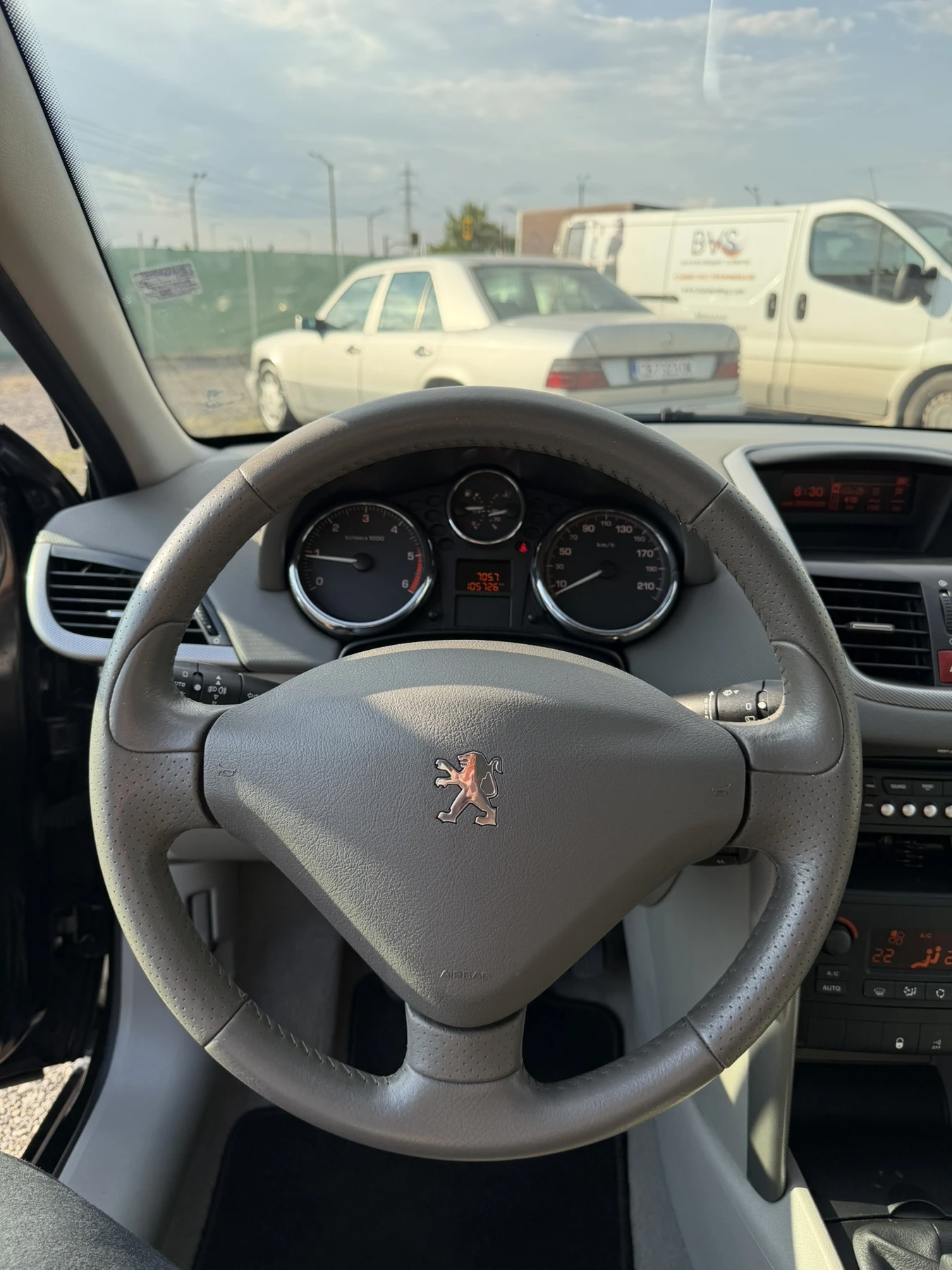 Peugeot 207, снимка 10 - Автомобили и джипове - 55692353