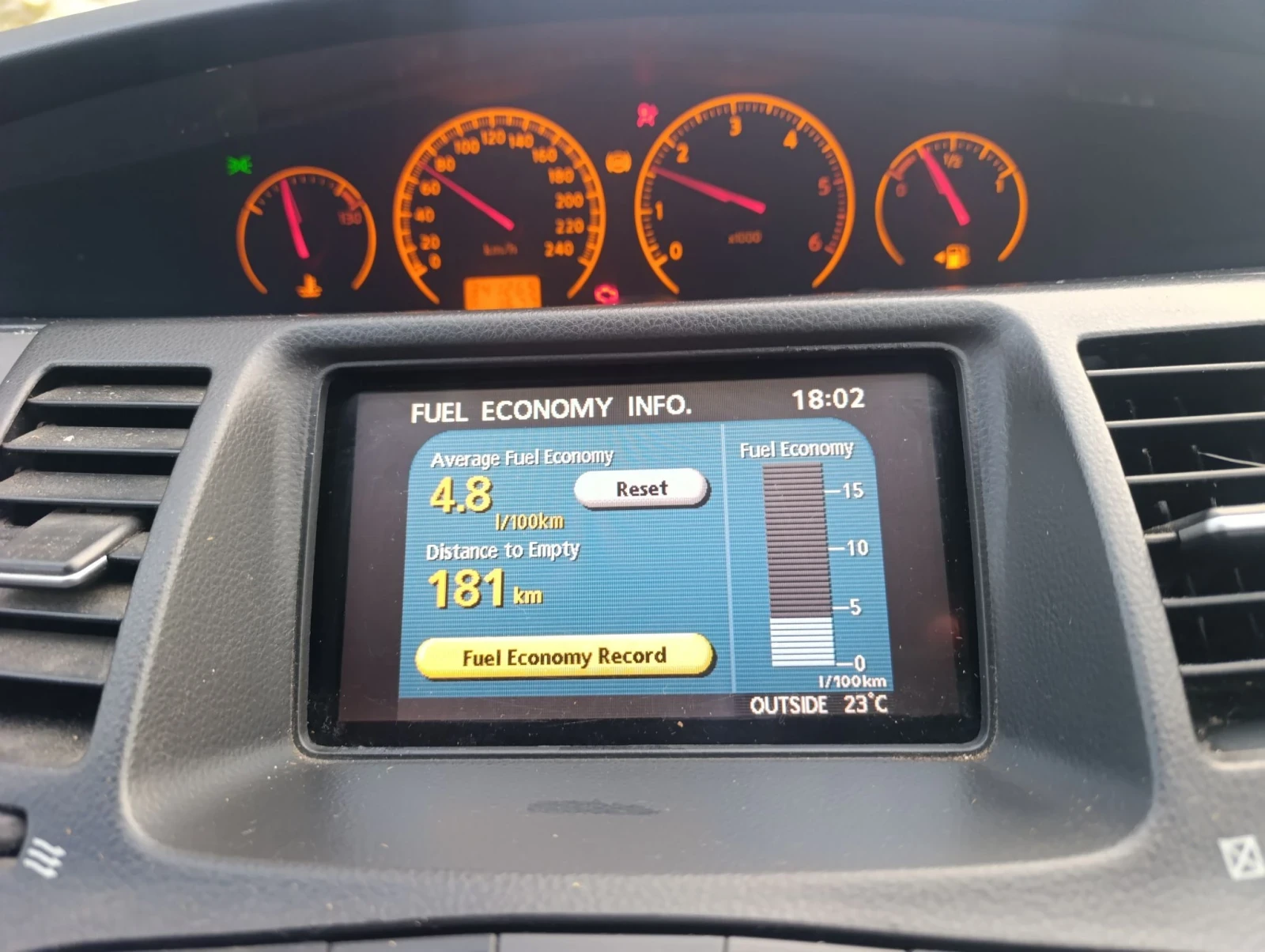 Nissan Primera, снимка 12 - Автомобили и джипове - 56287933
