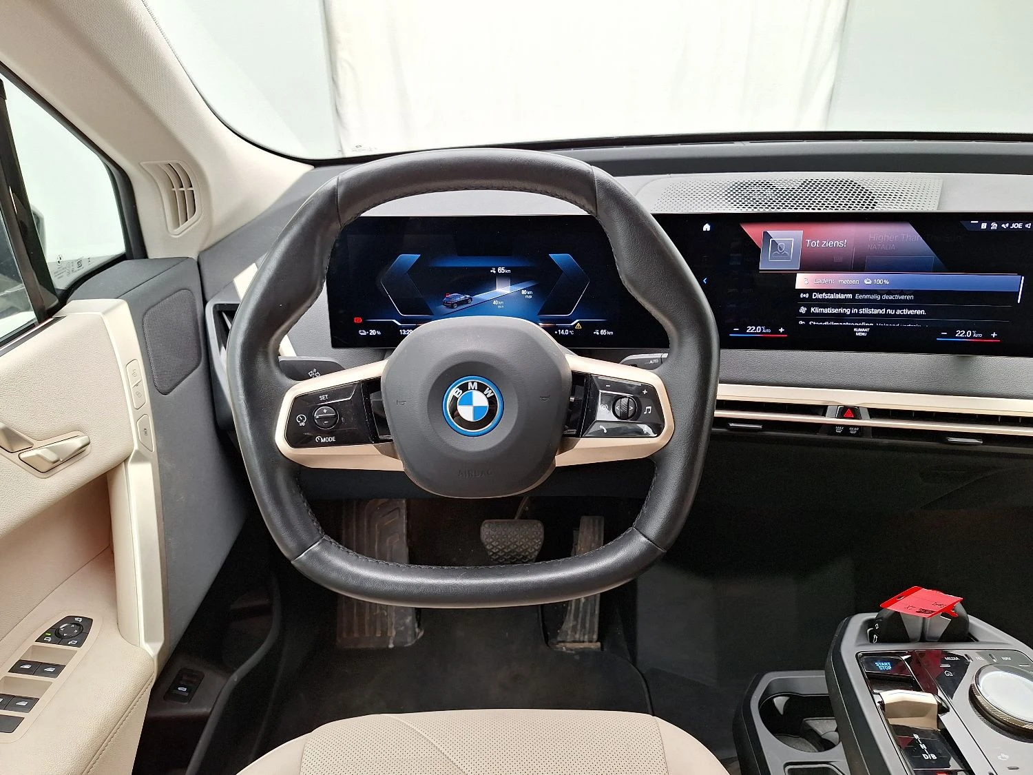 BMW iX xDrive40 Leather LED Navi , снимка 7 - Автомобили и джипове - 56718616
