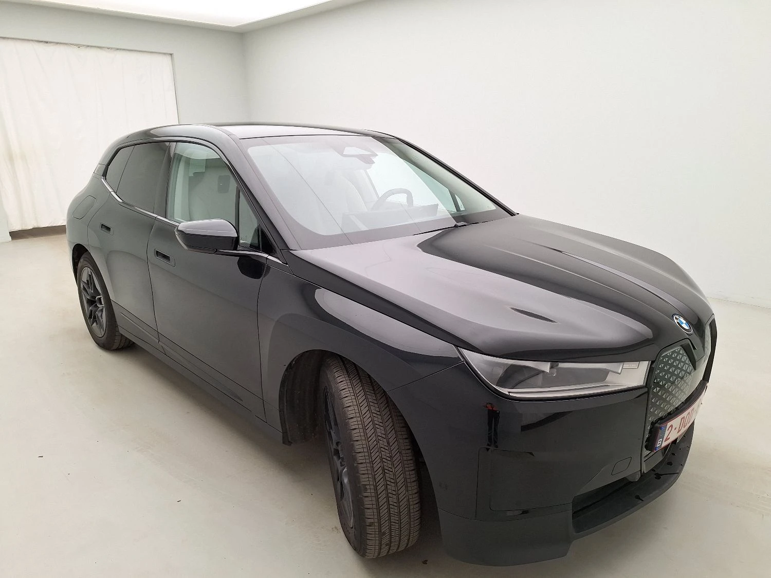 BMW iX xDrive40 Leather LED Navi , снимка 2 - Автомобили и джипове - 56718616