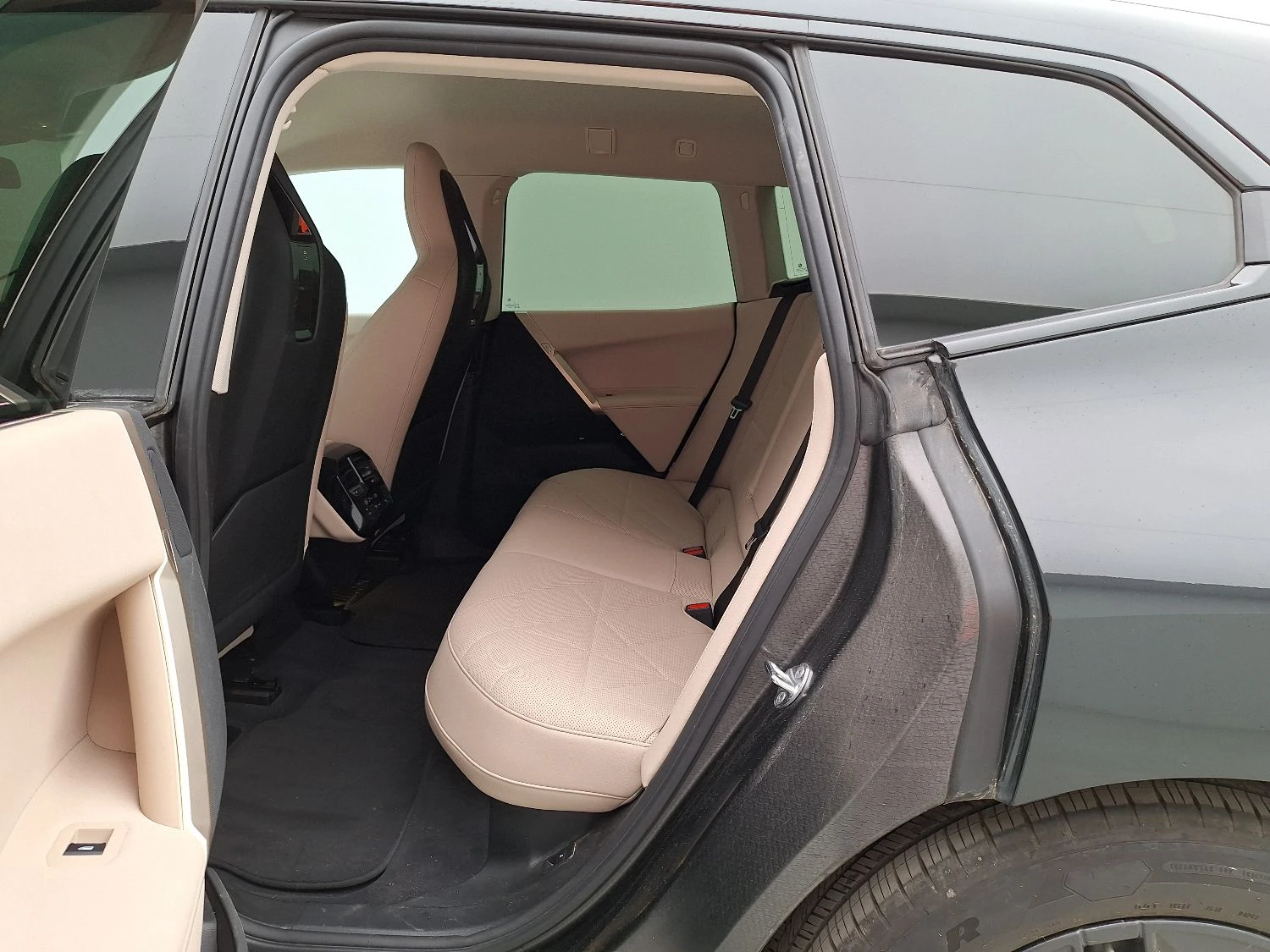 BMW iX xDrive40 Leather LED Navi , снимка 6 - Автомобили и джипове - 56718616