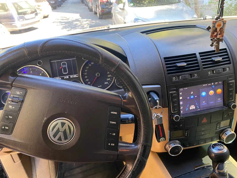 VW Touareg, снимка 3 - Автомобили и джипове - 47655598