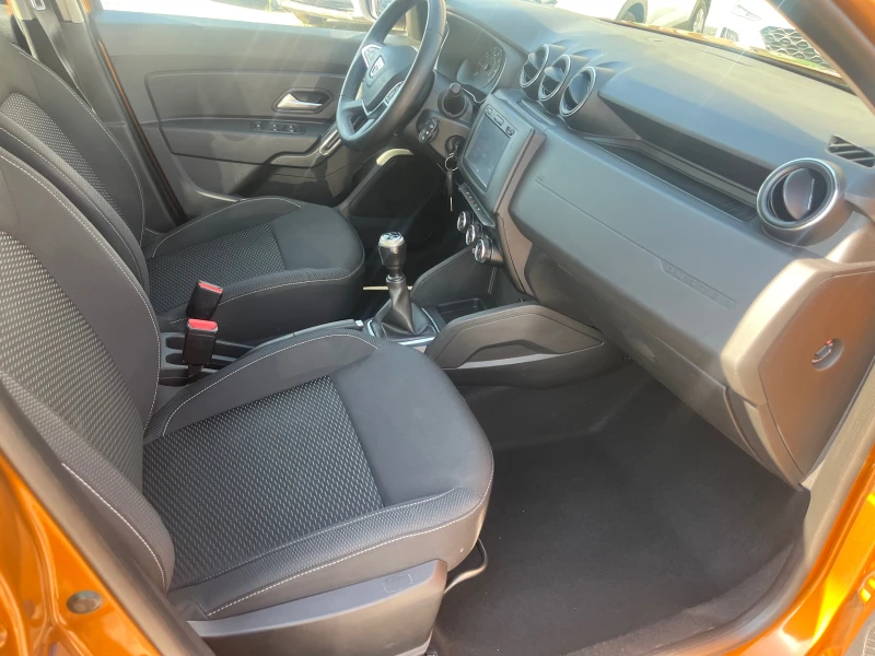 Dacia Duster 1.6i ITALY КАТО НОВ!, снимка 8 - Автомобили и джипове - 51340160