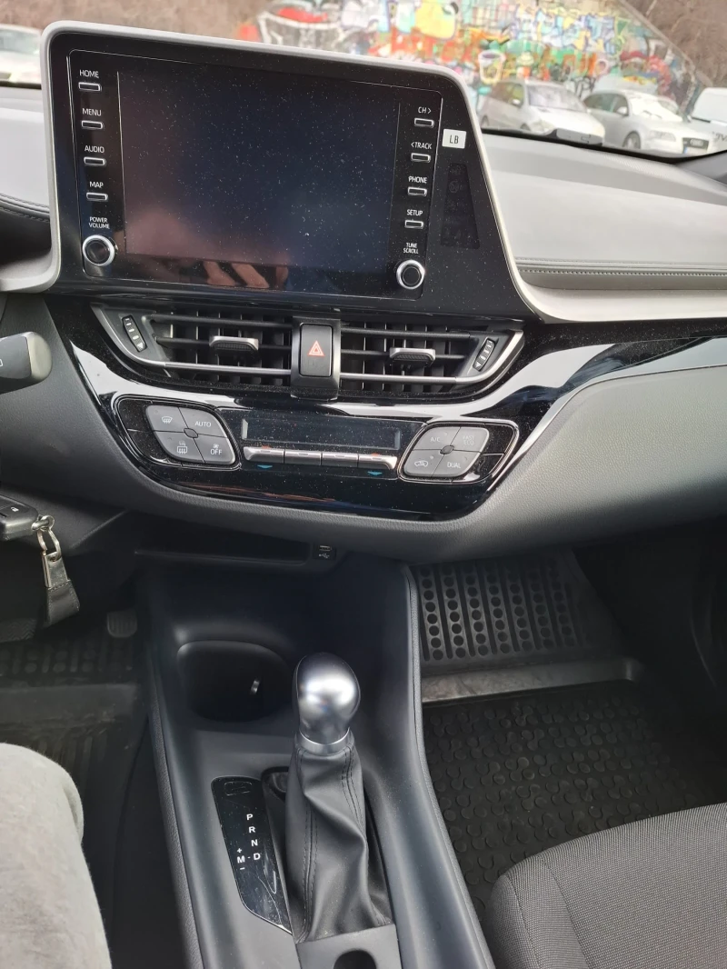 Toyota C-HR Бензин, снимка 10 - Автомобили и джипове - 52916948
