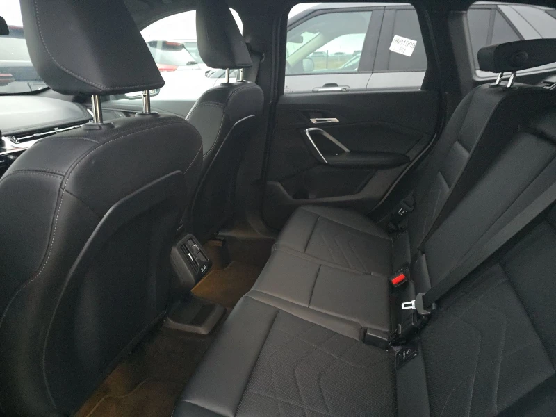 BMW X1 2.0 xDrive28i * ФИКСИРАНА ЦЕНА* , снимка 11 - Автомобили и джипове - 53122317