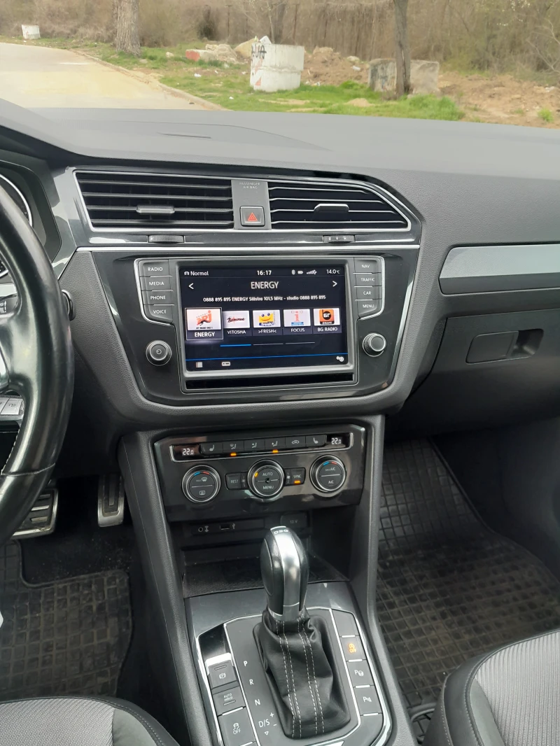 VW Tiguan R-line, снимка 13 - Автомобили и джипове - 53276632