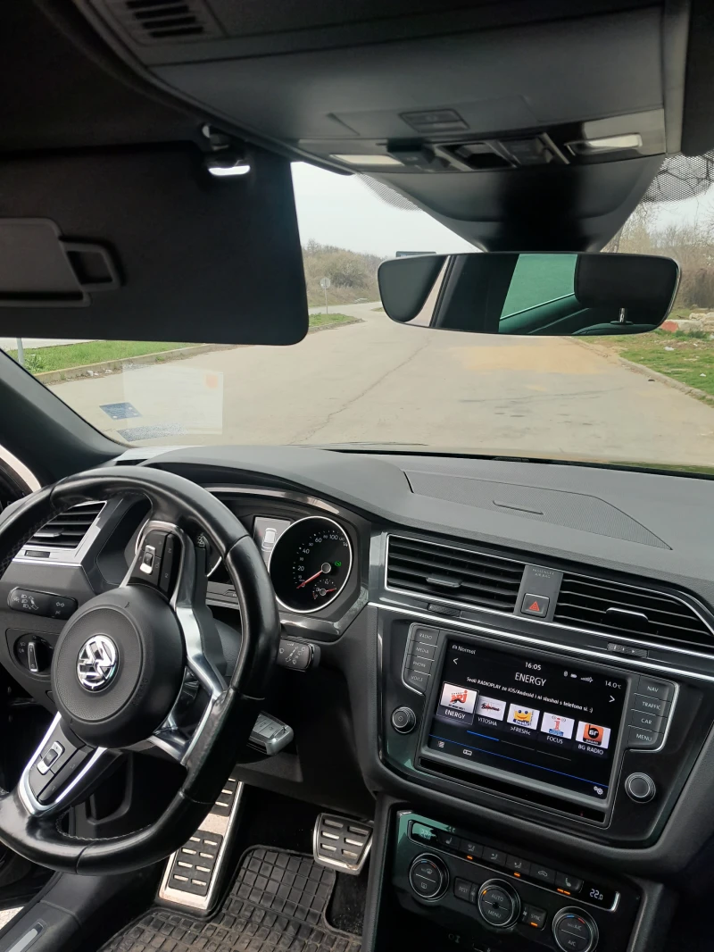 VW Tiguan R-line, снимка 9 - Автомобили и джипове - 53276632