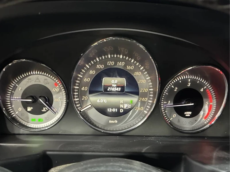 Mercedes-Benz GLK 4MATIC* 250 BlueTec* ПОДГРЕВИ* 360 КАМЕРИ* АМБИЕНТ, снимка 10 - Автомобили и джипове - 53323247