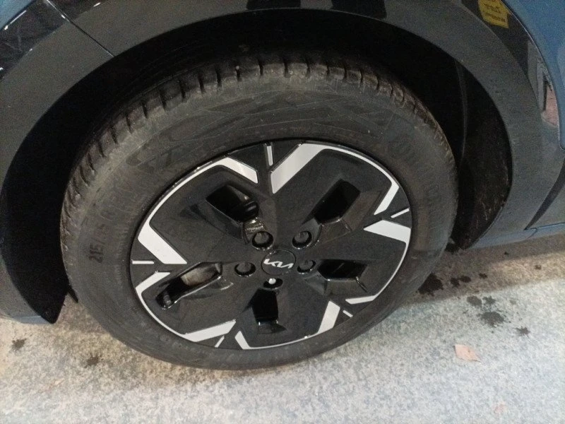 Kia Niro * ОЧАКВАН ВНОС* 65 KWH* SOH 100%* FULL* , снимка 10 - Автомобили и джипове - 53394895