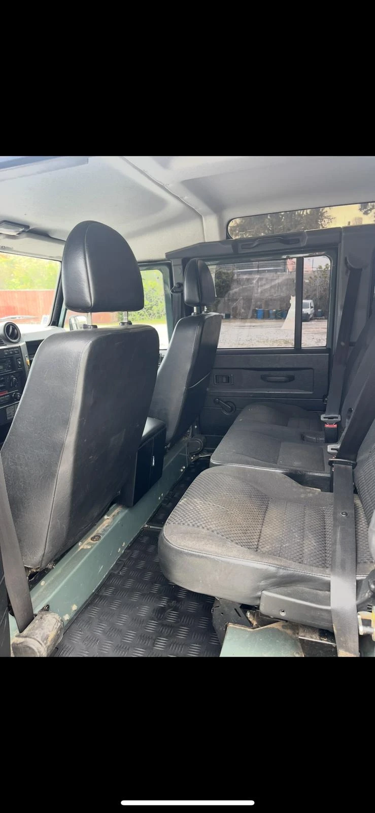 Land Rover Defender  - изображение 7