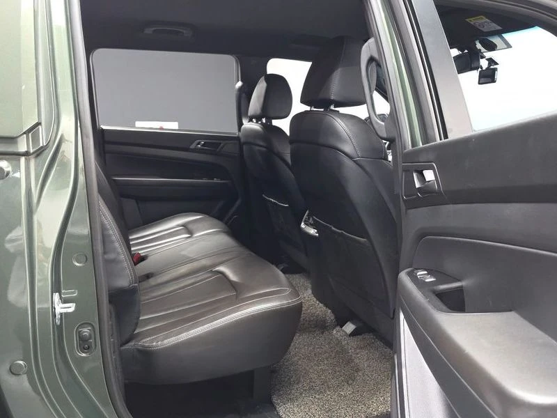 SsangYong Rexton 2.2 2WD Prestige, снимка 10 - Автомобили и джипове - 55738057