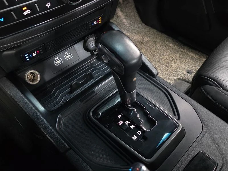 SsangYong Rexton 2.2 2WD Prestige, снимка 7 - Автомобили и джипове - 55738057